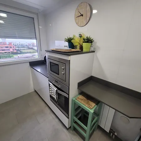 Piscina Y Garaje En Valdenoja