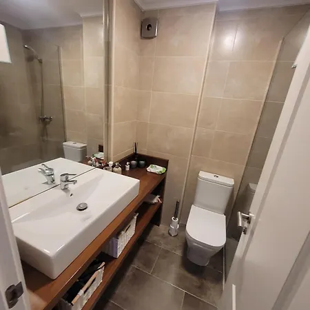 Piscina Y Garaje En Valdenoja Santander