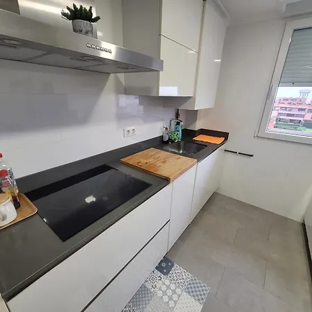 Piscina Y Garaje En Valdenoja *